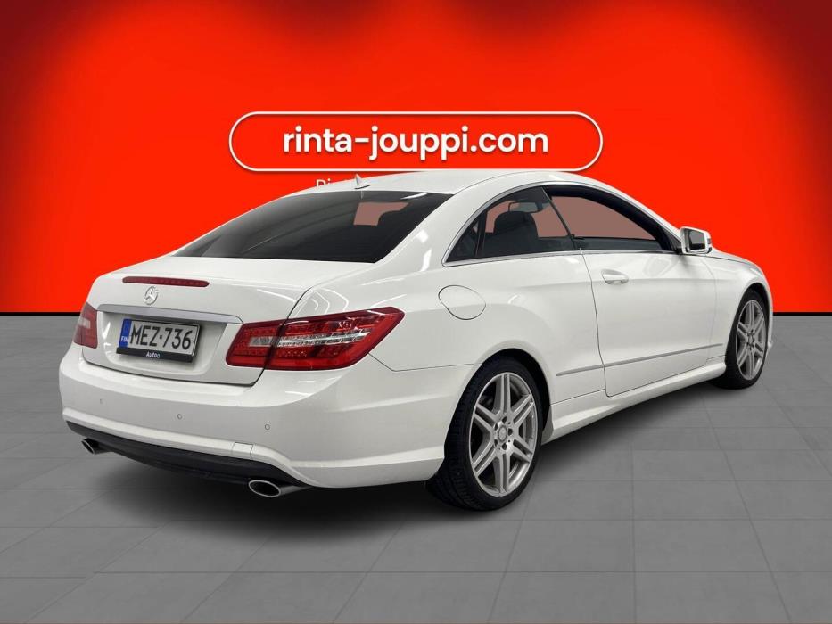 MERCEDES-BENZ E 2010