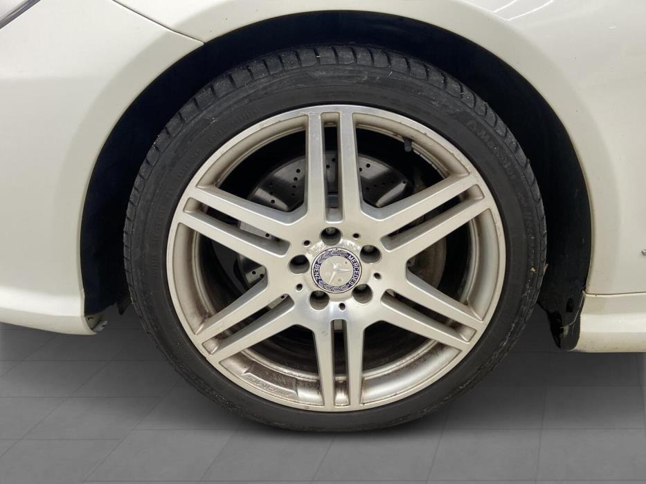 MERCEDES-BENZ E 2010