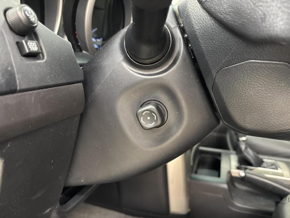 TOYOTA Land Cruiser 2011