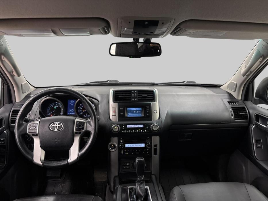 TOYOTA Land Cruiser 2011