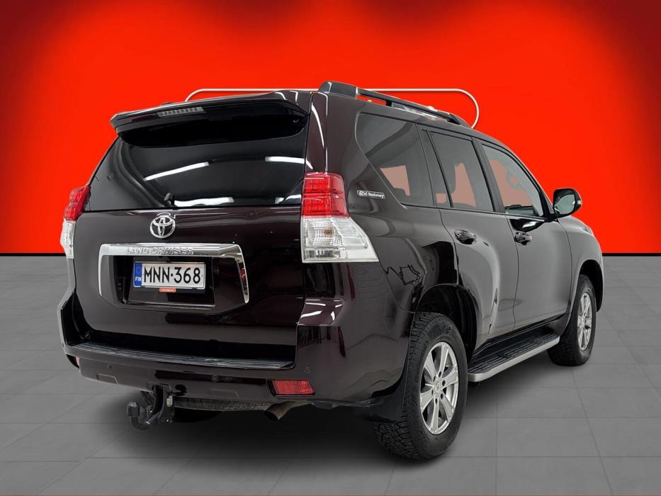 TOYOTA Land Cruiser 2011