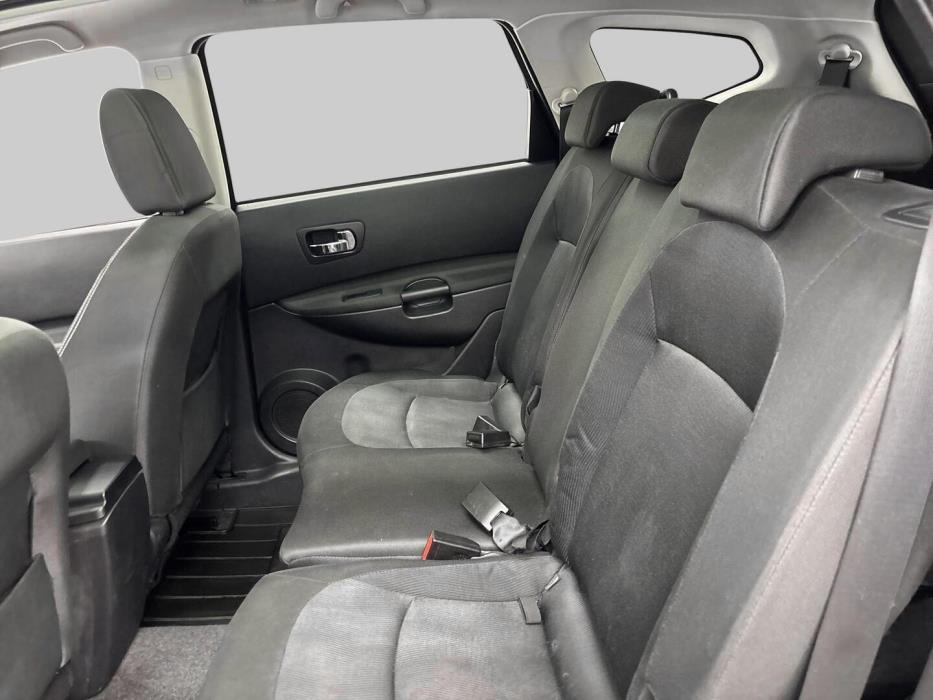 NISSAN Qashqai+2 2011