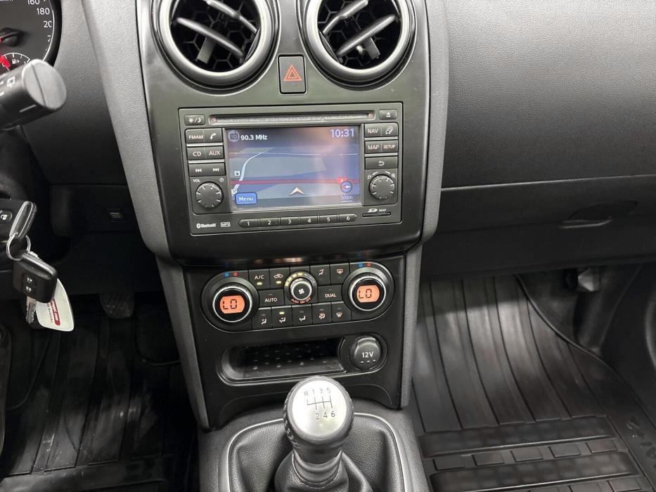 NISSAN Qashqai+2 2011