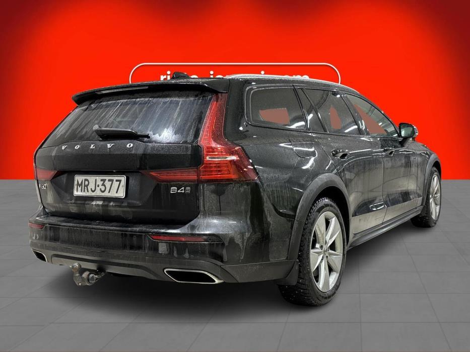 VOLVO V60 Cross Country 2021