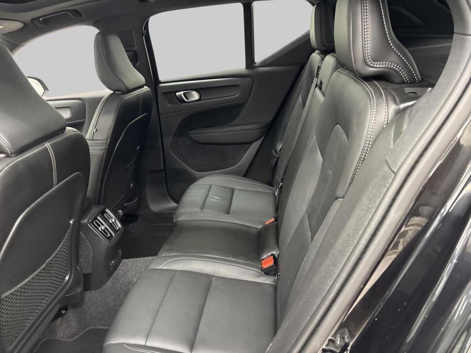 VOLVO XC40 2021