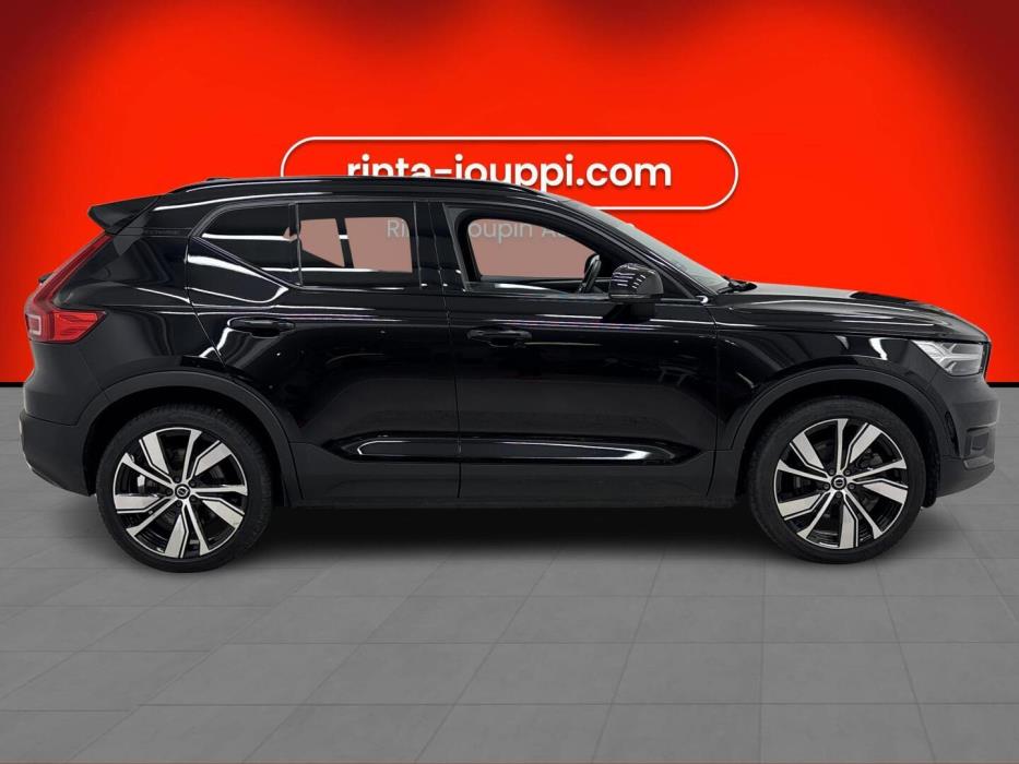 VOLVO XC40 2021