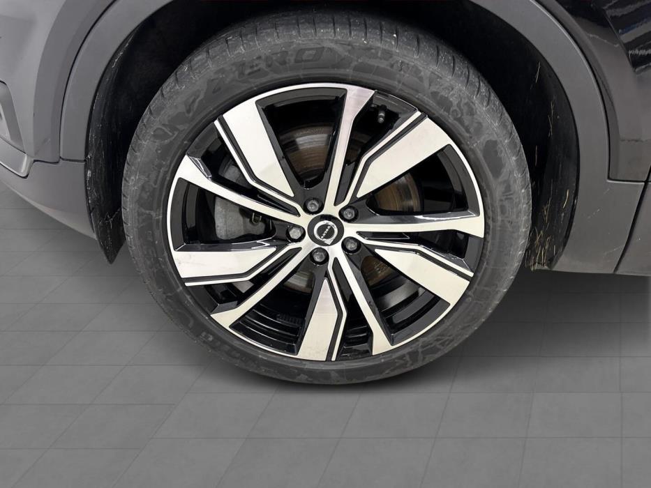 VOLVO XC40 2021