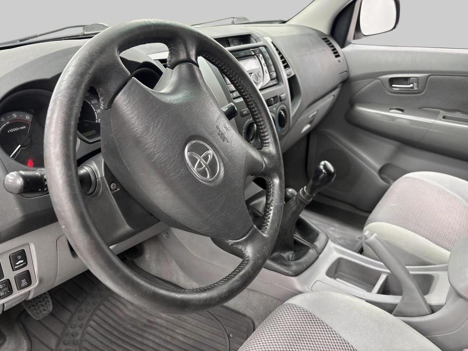 TOYOTA Hilux 2010