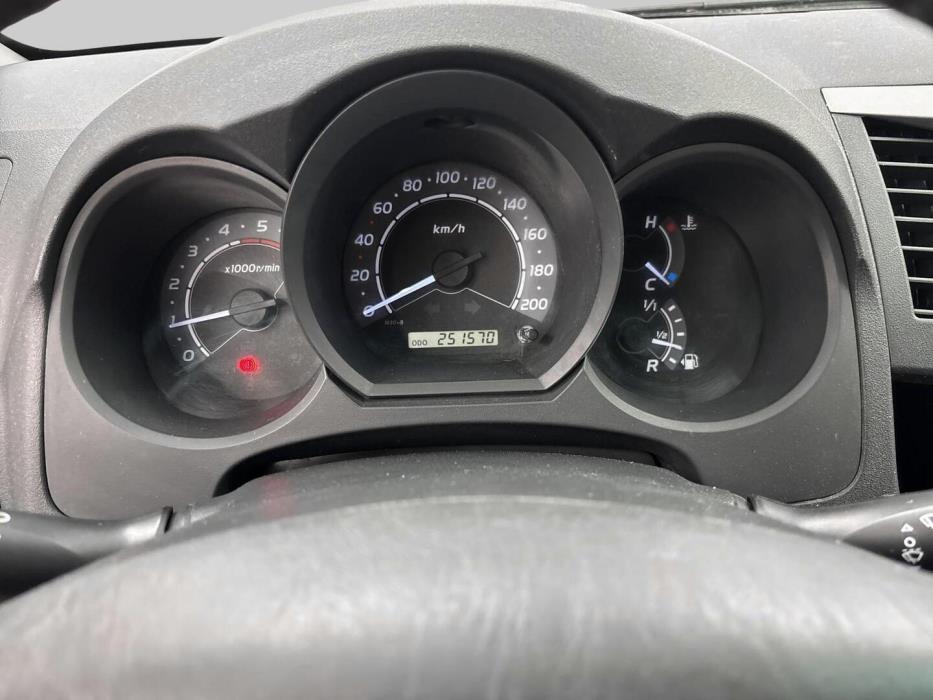 TOYOTA Hilux 2010