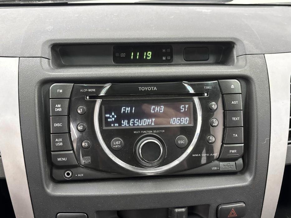TOYOTA Hilux 2010