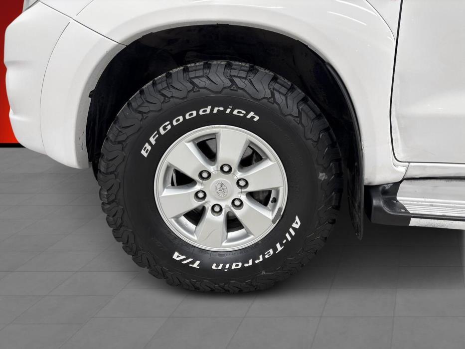 TOYOTA Hilux 2010
