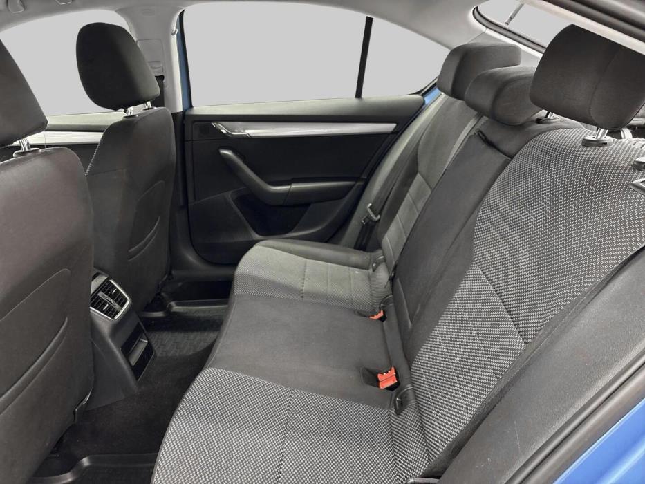 SKODA Octavia 2013