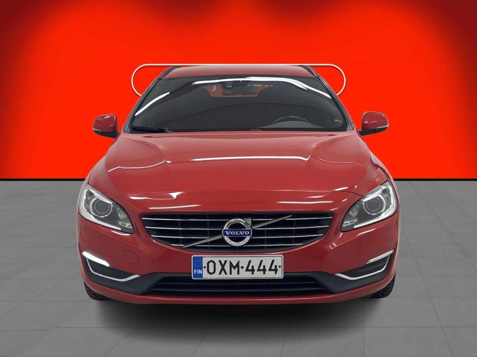 VOLVO V60 2015
