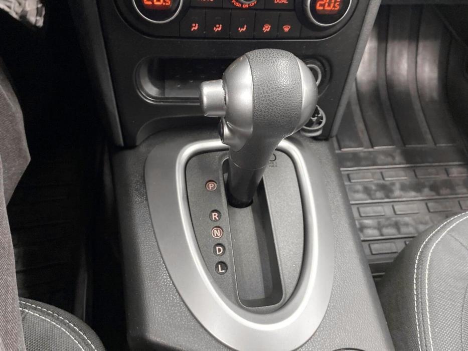 NISSAN Qashqai 2013
