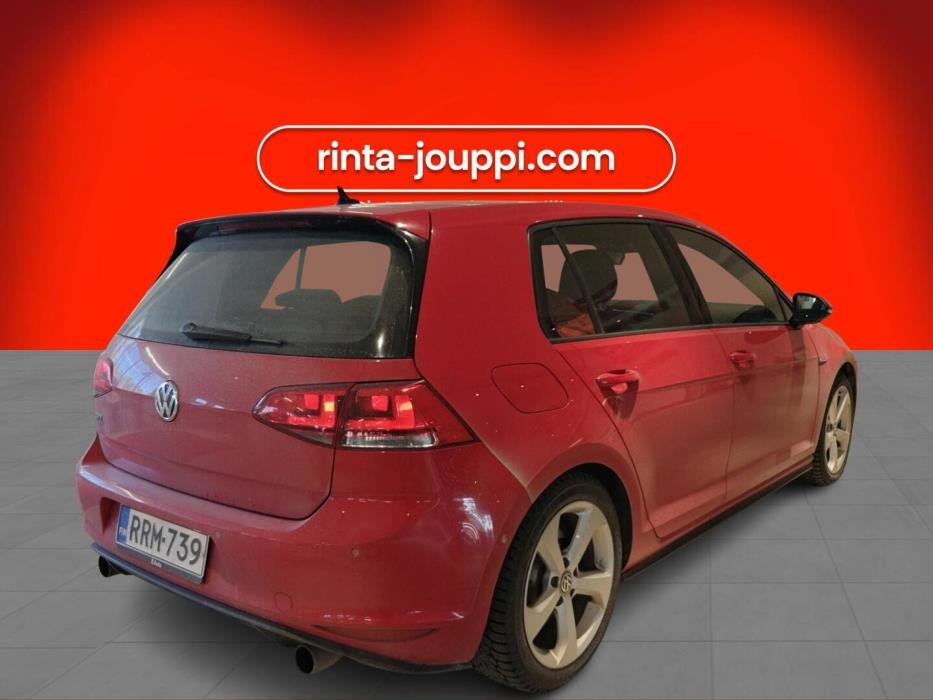 VOLKSWAGEN Golf 2013