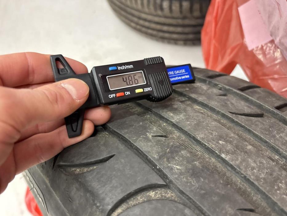 MERCEDES-BENZ C 2015