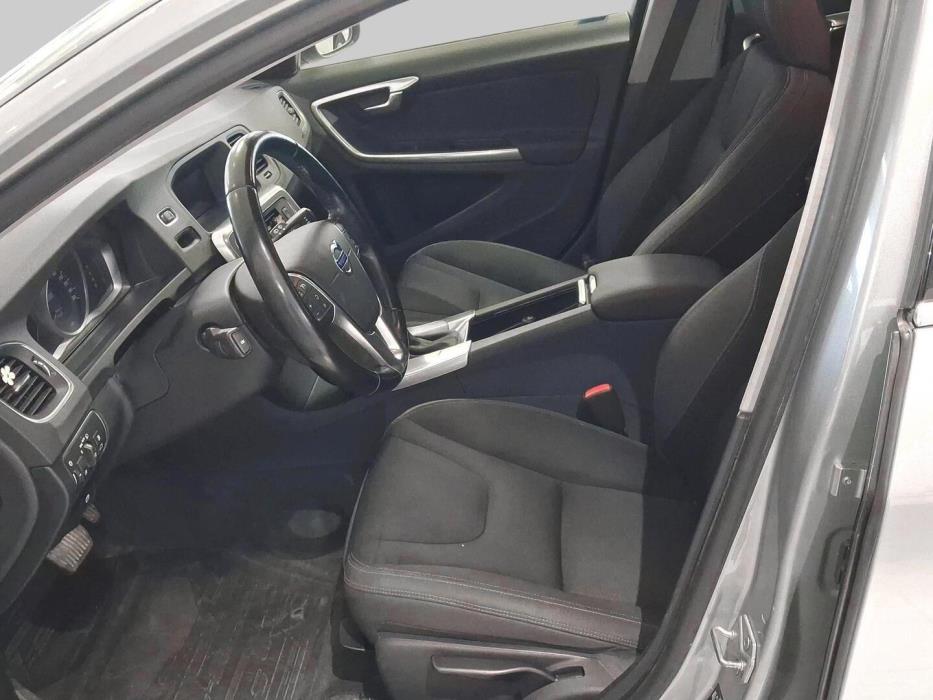 VOLVO V60 2014