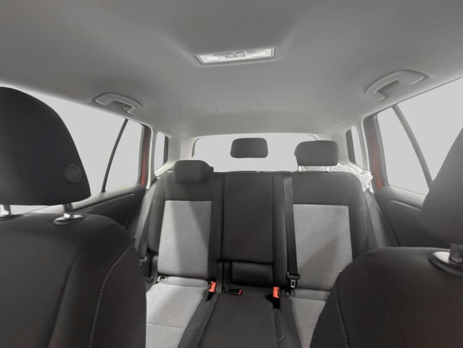 VOLKSWAGEN Golf Sportsvan 2015