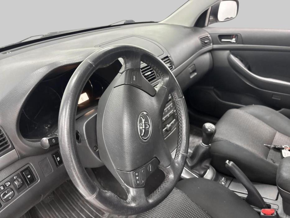 TOYOTA Avensis 2006