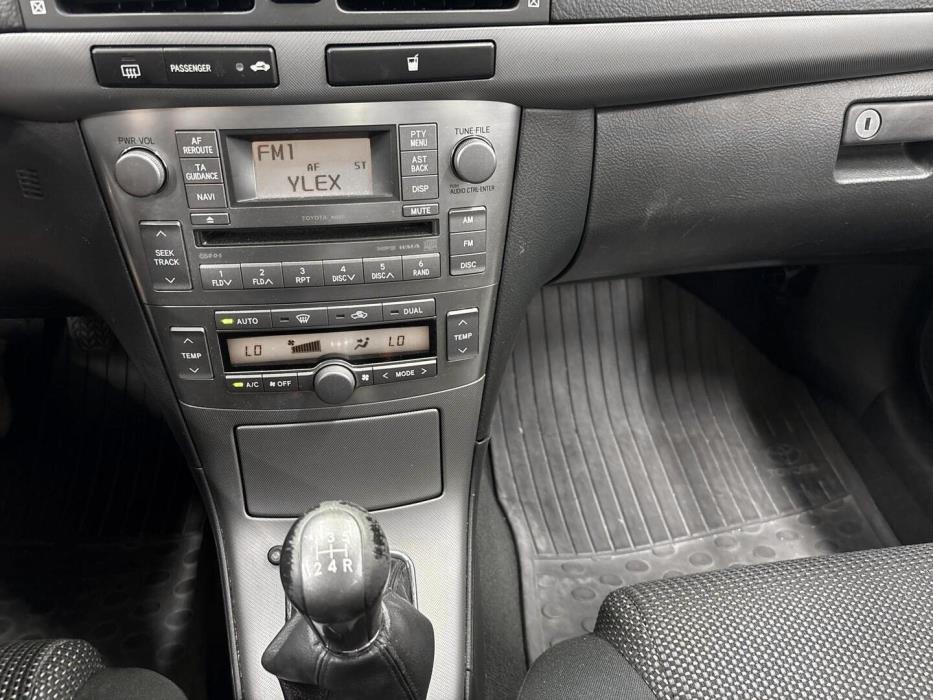 TOYOTA Avensis 2006