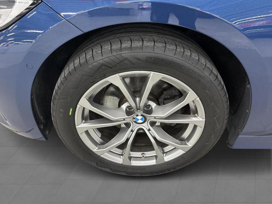 BMW 320 2021