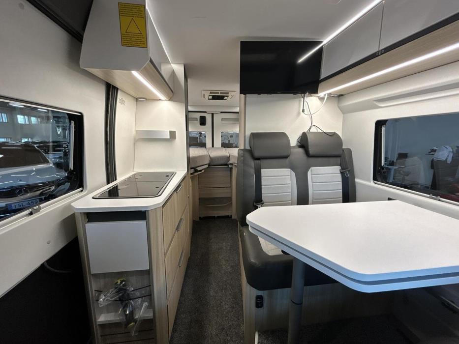 ADRIA TWIN 640 SL AXESS 2024