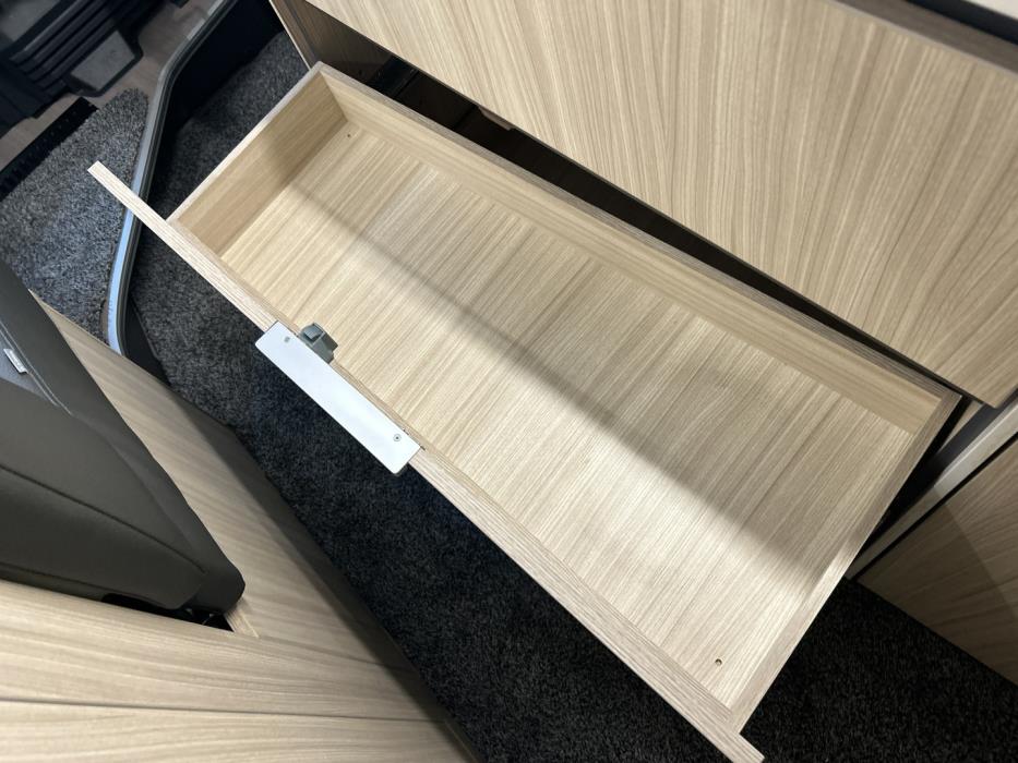 ADRIA TWIN 640 SL AXESS 2024