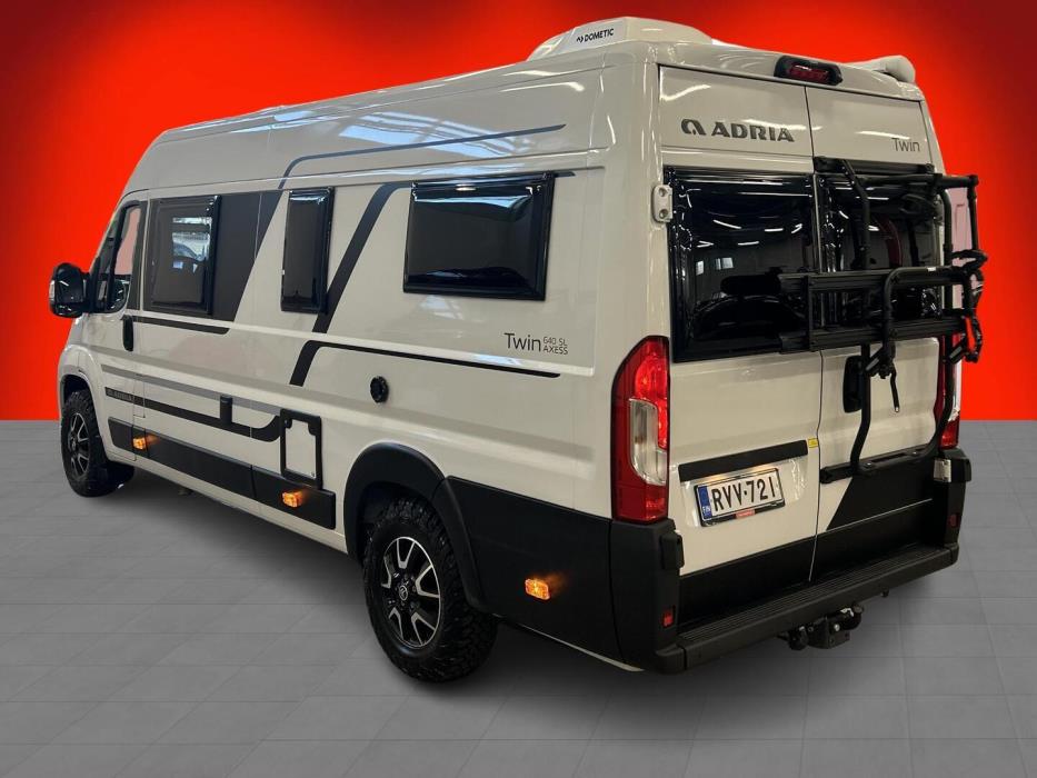ADRIA TWIN 640 SL AXESS 2024