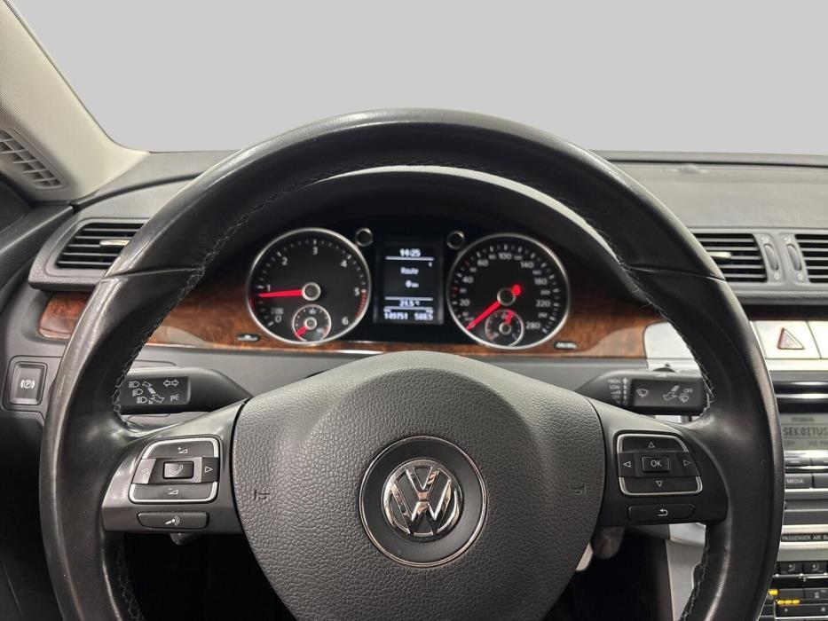 VOLKSWAGEN Passat CC 2010