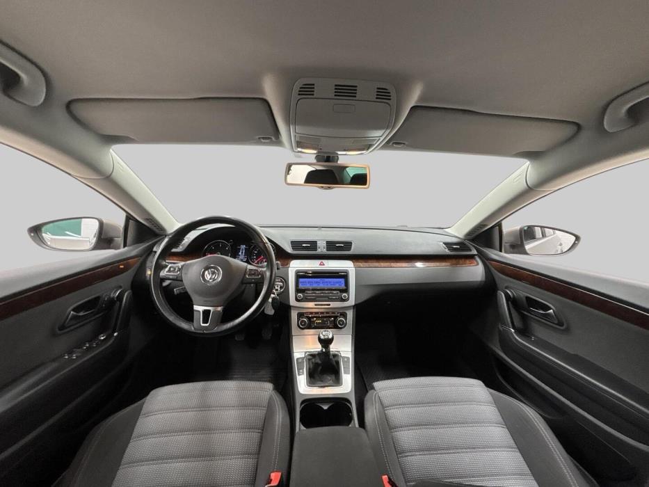 VOLKSWAGEN Passat CC 2010
