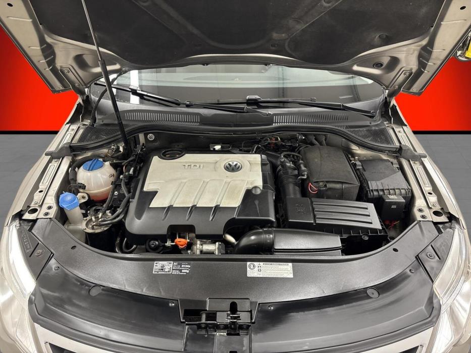 VOLKSWAGEN Passat CC 2010