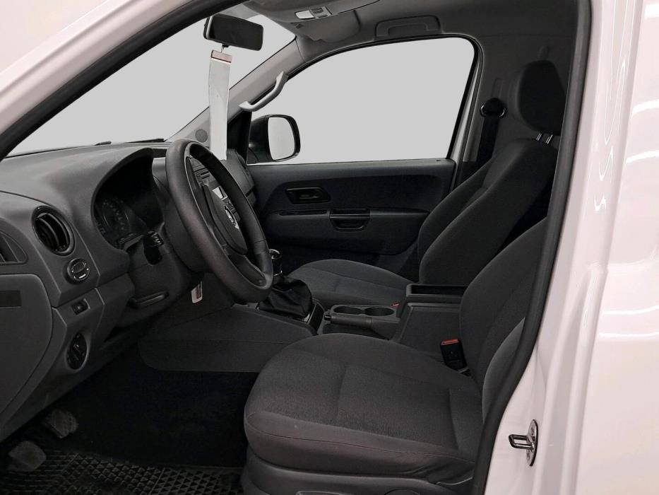 VOLKSWAGEN Amarok 2016