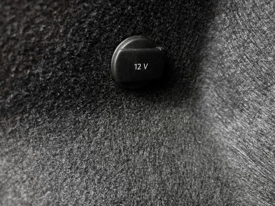 VOLKSWAGEN Passat 2011