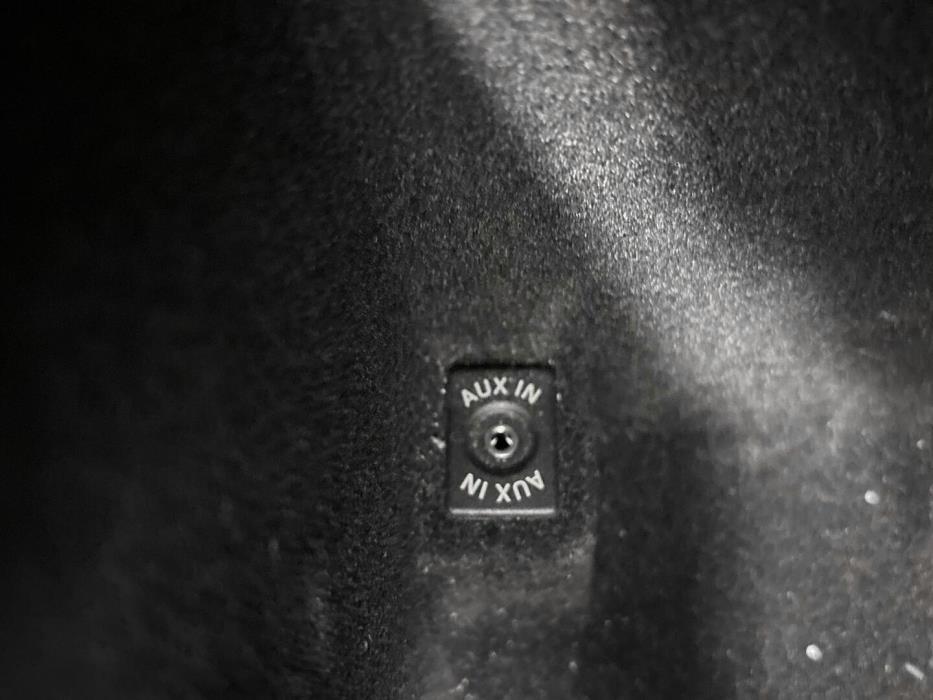 VOLKSWAGEN Passat 2011