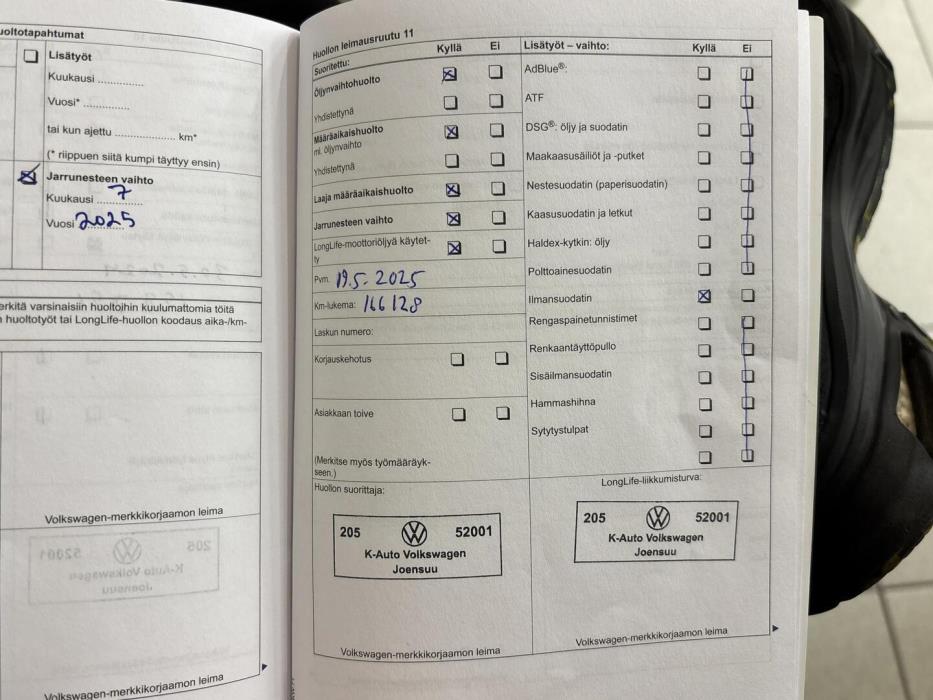 VOLKSWAGEN Passat 2011