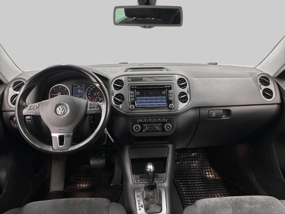 VOLKSWAGEN Tiguan 2012