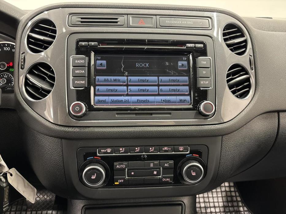 VOLKSWAGEN Tiguan 2012