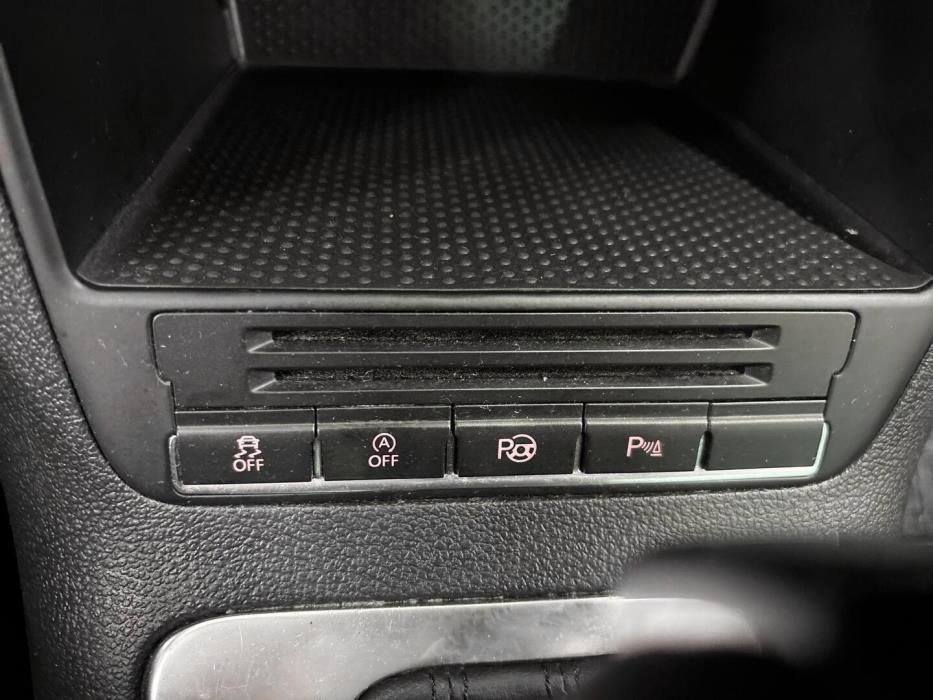 VOLKSWAGEN Tiguan 2012