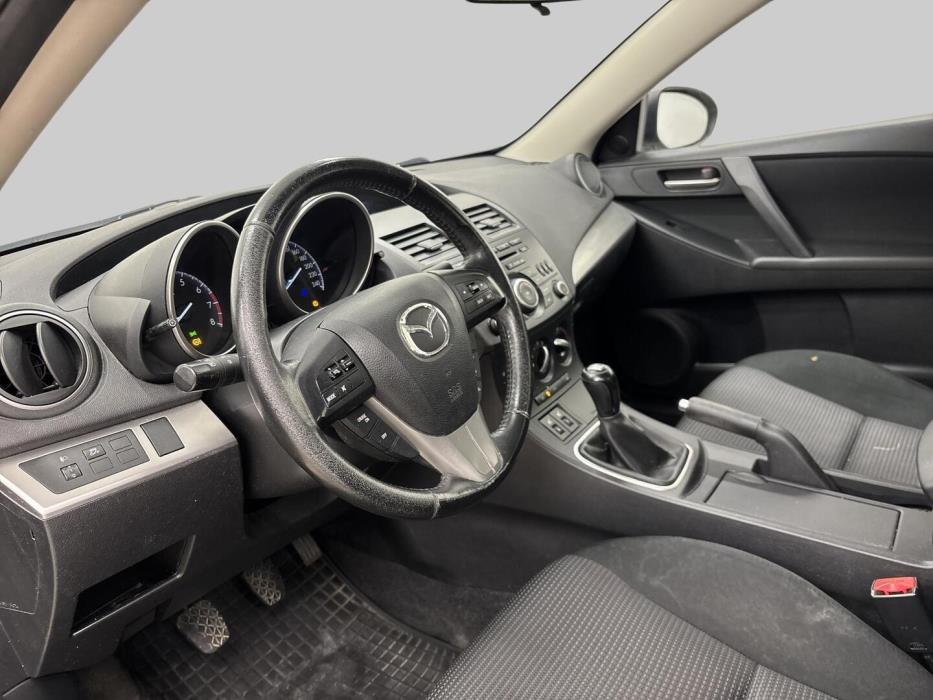 MAZDA Mazda3 2013
