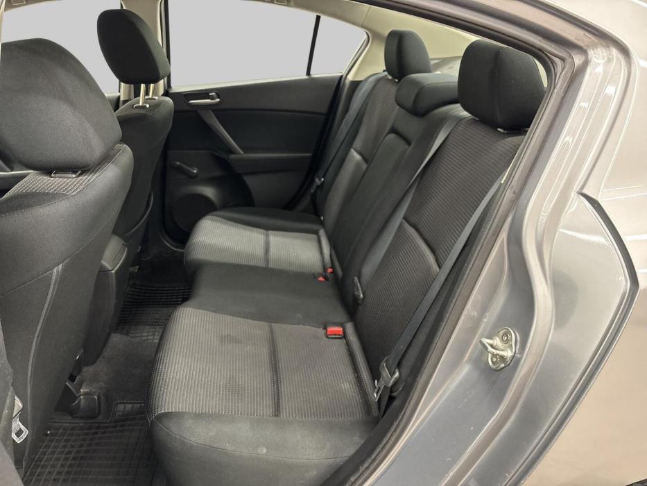 MAZDA Mazda3 2013