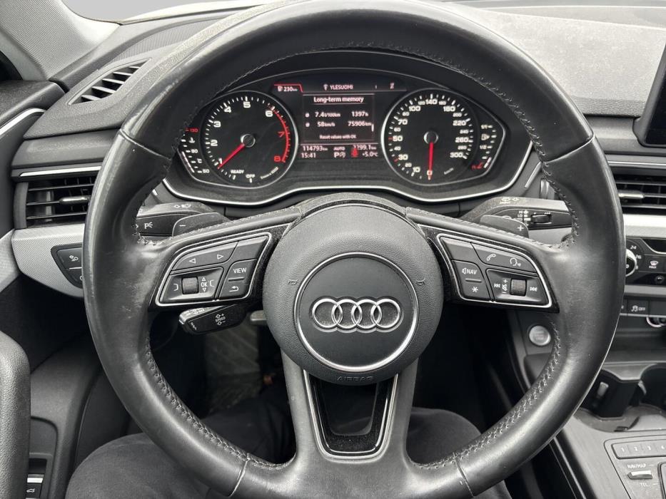 AUDI A4 2016