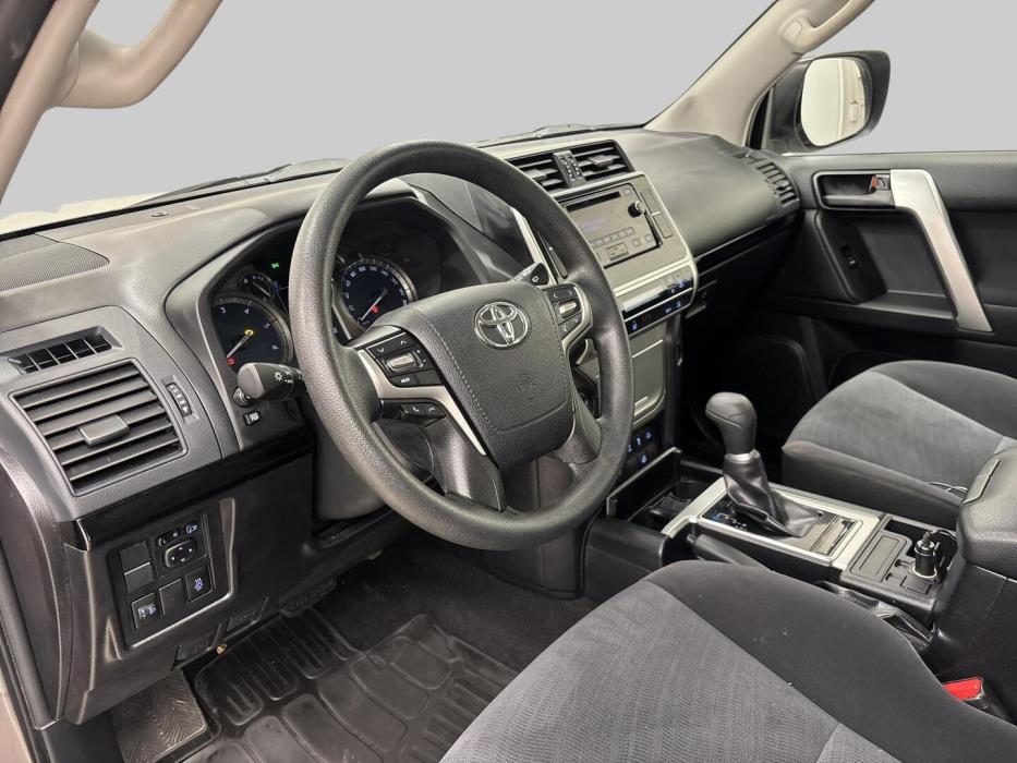 TOYOTA Land Cruiser 2020