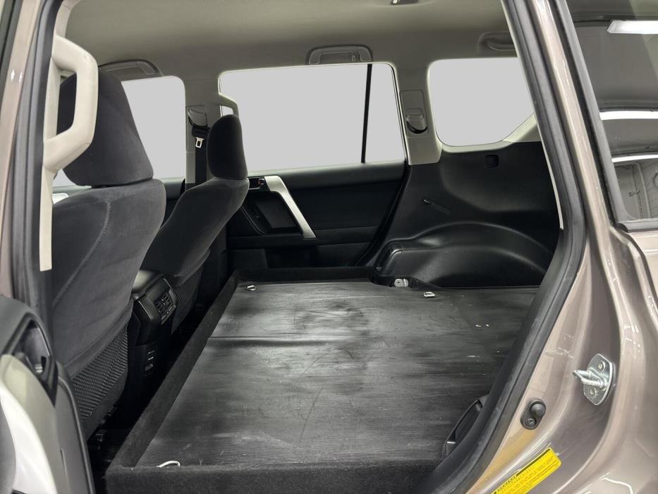 TOYOTA Land Cruiser 2020