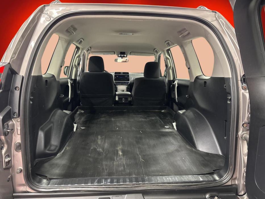 TOYOTA Land Cruiser 2020