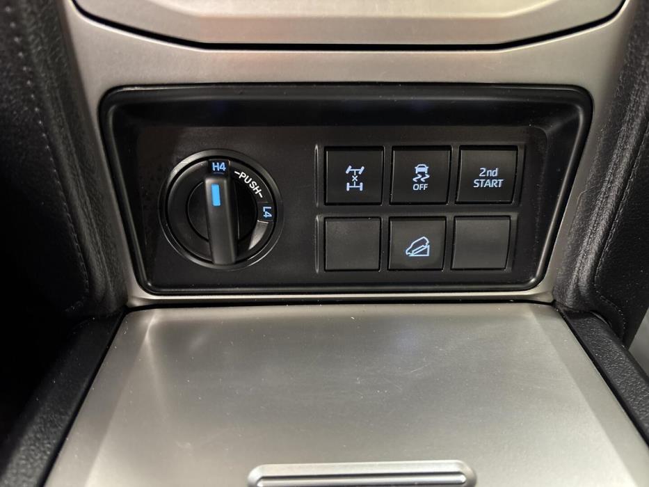 TOYOTA Land Cruiser 2020