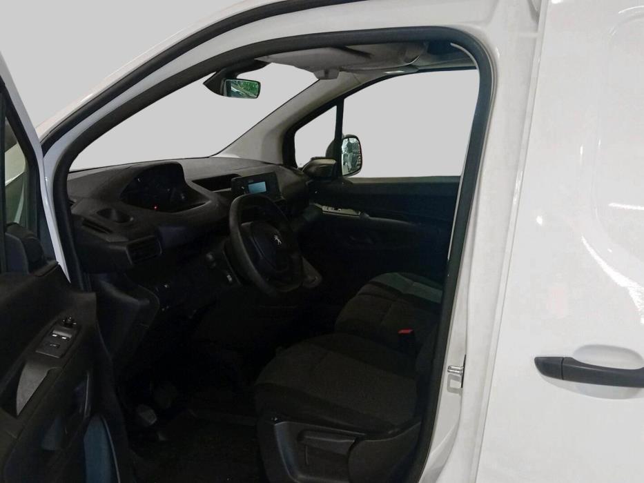 PEUGEOT Partner 2023