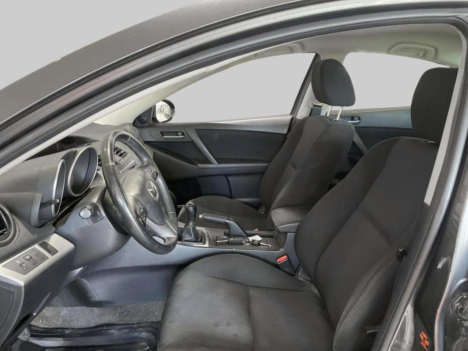 MAZDA Mazda3 2011