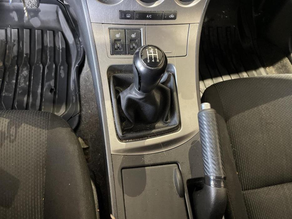MAZDA Mazda3 2011