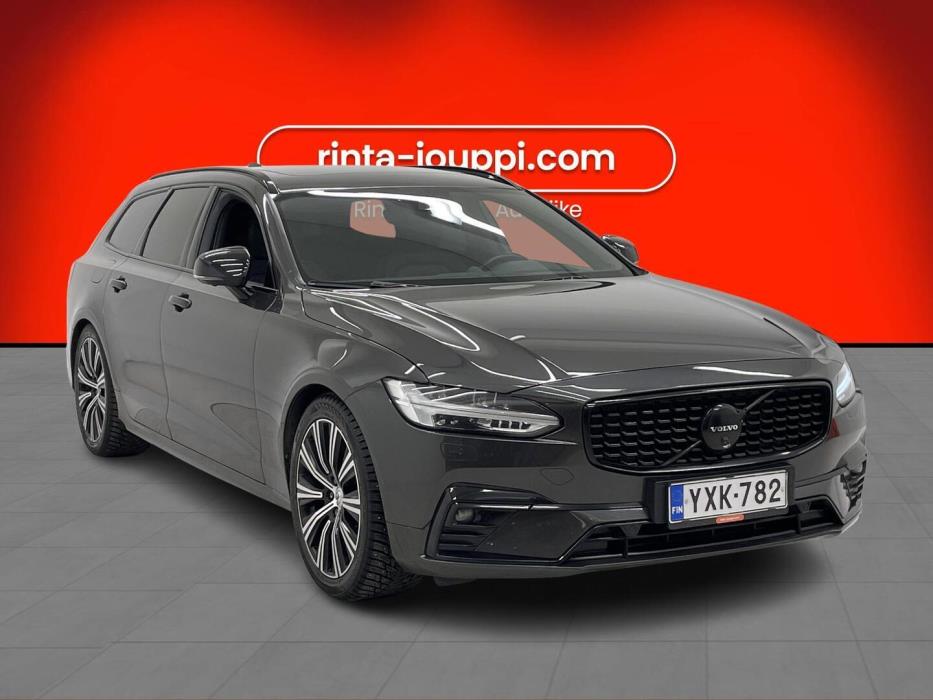 VOLVO V90 2022