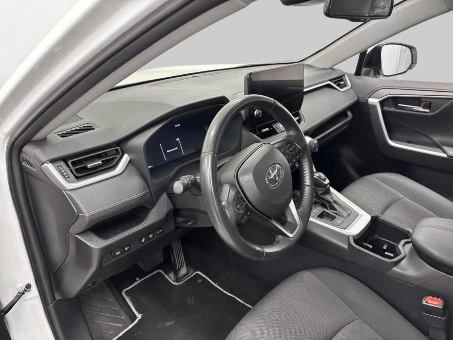 TOYOTA RAV4 2024